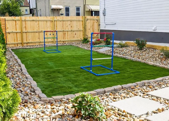 Chic With Large Private Yard! Hot Tub, Close To Downtown Pittsburgh